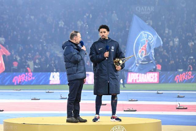 詹姆斯右臂增加奥运五环纹身 纪念奥运会金牌